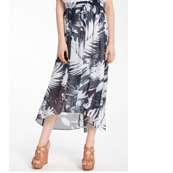 🆕 Vince Camuto High Low Skirt - Picture 3 of 8